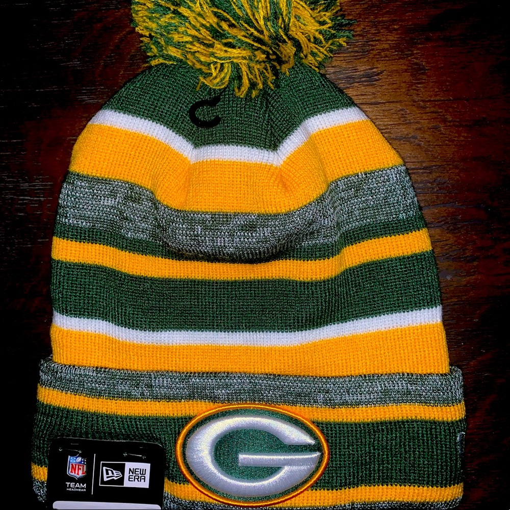 NWT Greenbay Packers Striped Beanie Pom 2019